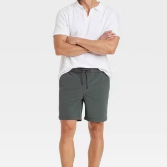 Set of Goodfellow & Co. Tech Jogger Shorts. - Picture 4 of 9